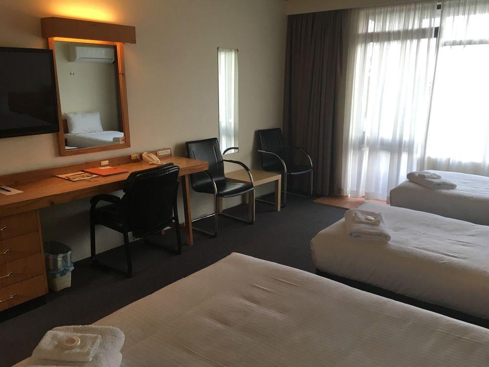 Waterview Gosford Motor Inn Bagian luar foto